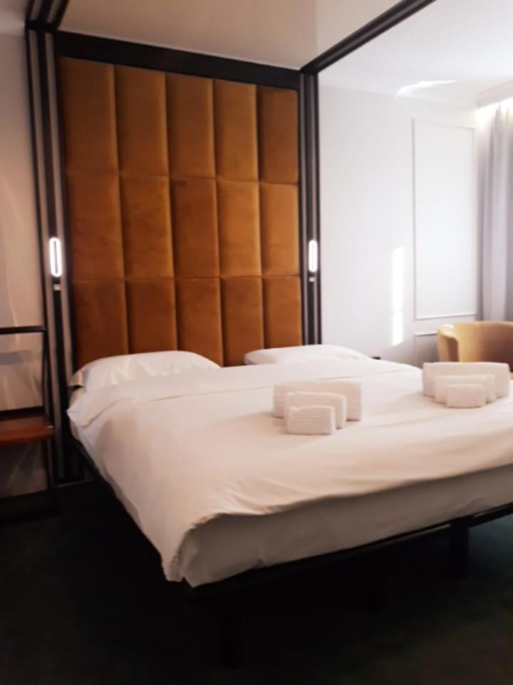 Hotel Celis Barcis Extérieur photo