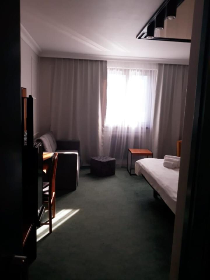 Hotel Celis Barcis Extérieur photo